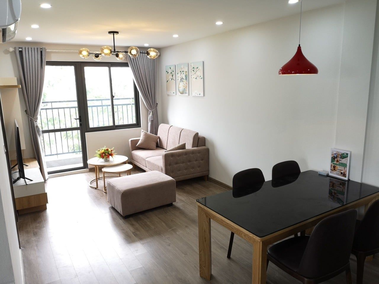 Bán căn hộ chung cư Minh Giang Đầm Và 2PN 2WC, giá cực tốt